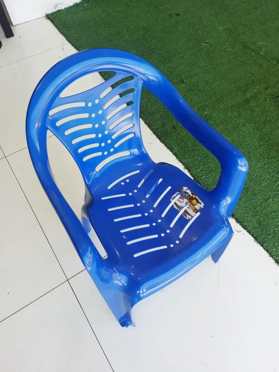 Mesinha de plástico com cadeira azul - Foto 4