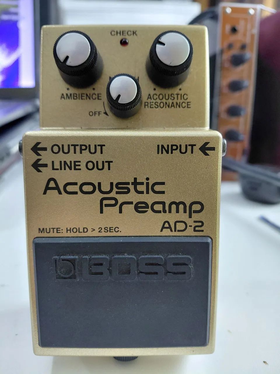 Pedal Boss AD-2 Acoustic Preamp