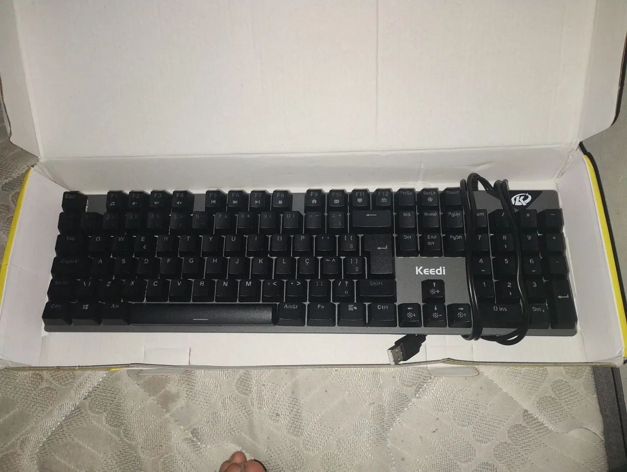 TECLADO MECÂNICO SWITCH BLUE 100% SEMINOVO!!!