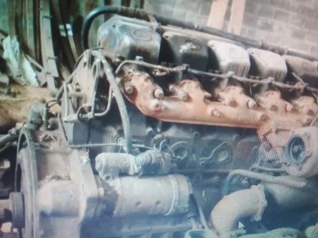 Vendo motor Mercedes 457 ótimo estado, completo. 49 mil *