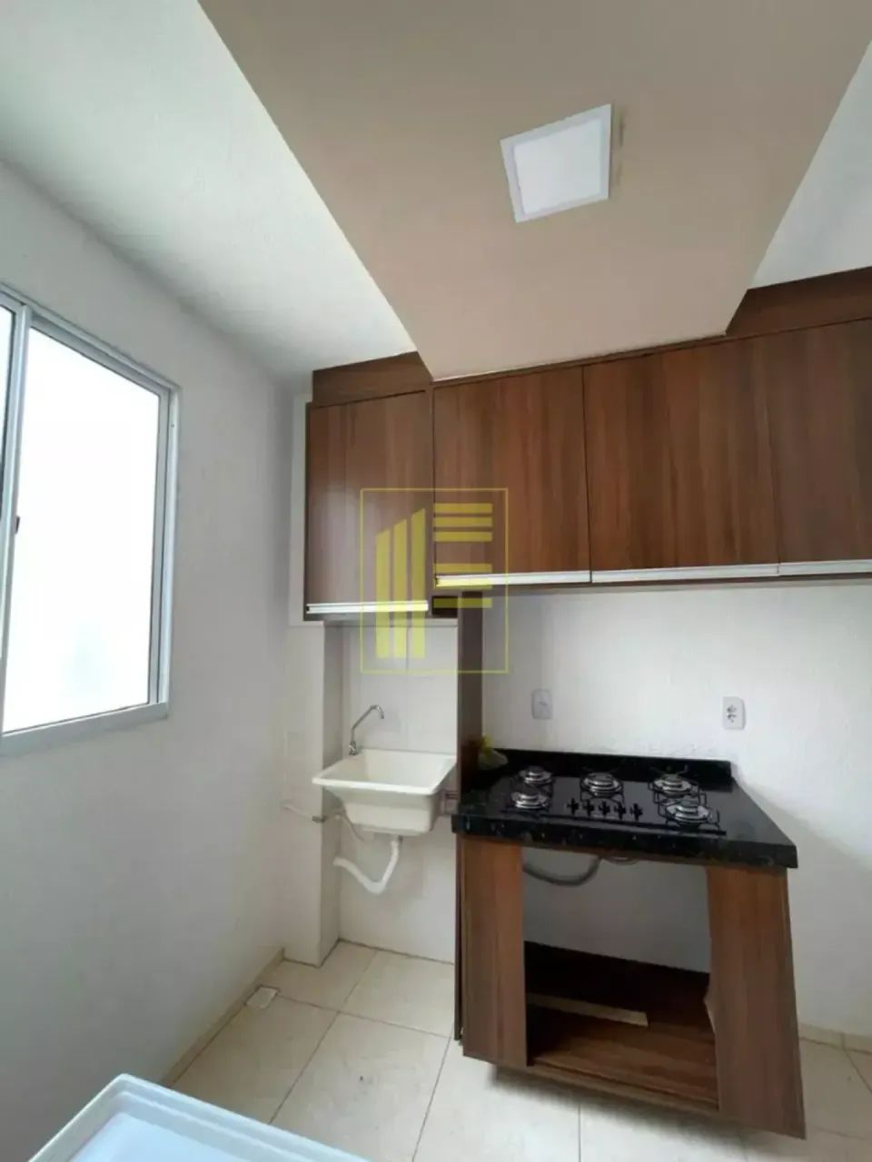 Apartamento com 2 quartos e garagem, com armários planejados - Foto 4