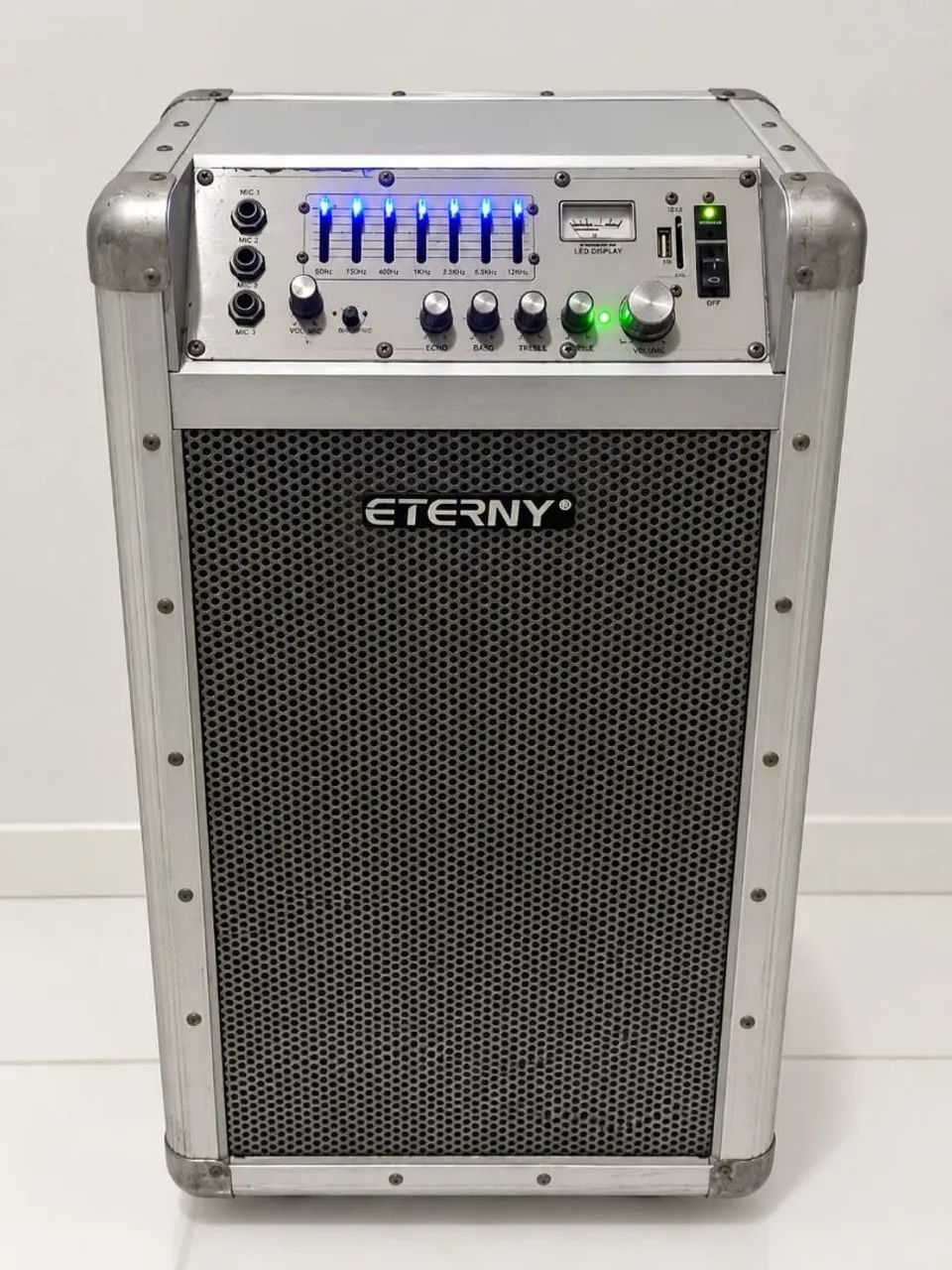 Caixa de Som com bateria