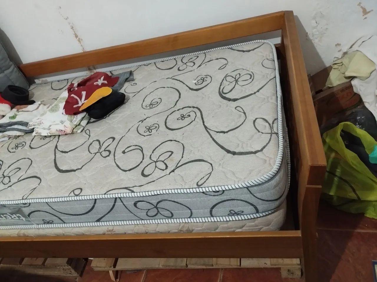 Cama solteiro (madeira estilo sofá) - Foto 4