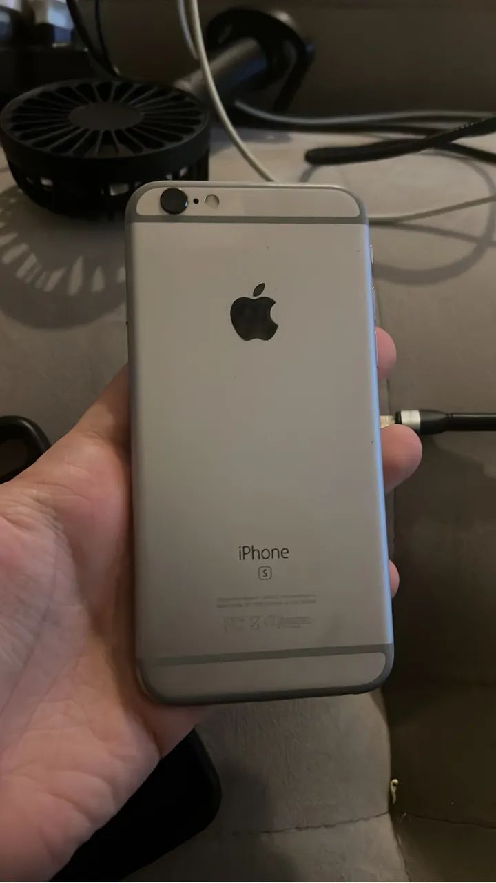 Iphone 6s 32gb com caixa completo Original - Celulares e