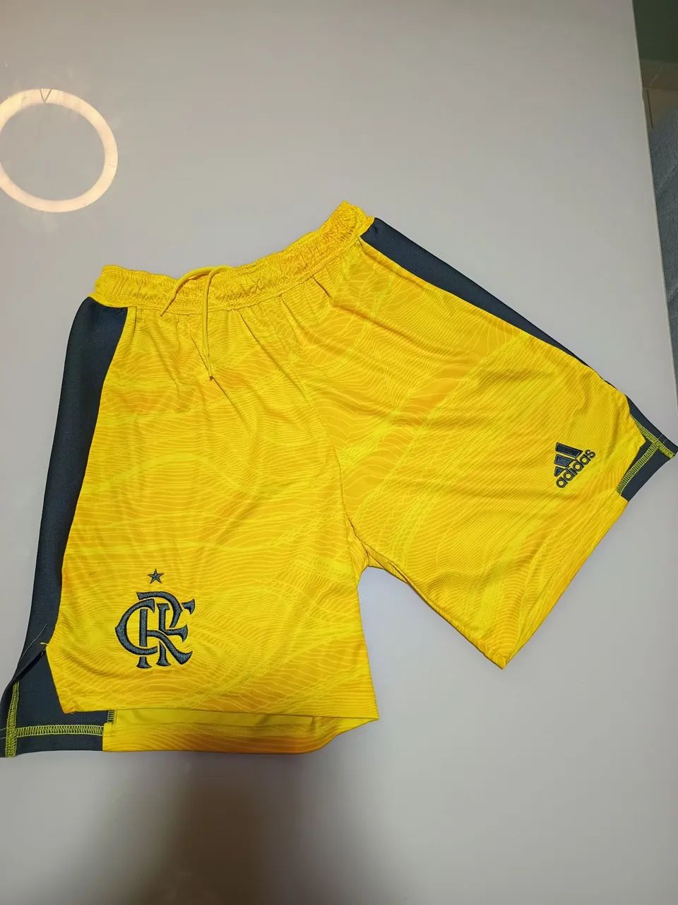 Short goleiro Flamengo amarelo 