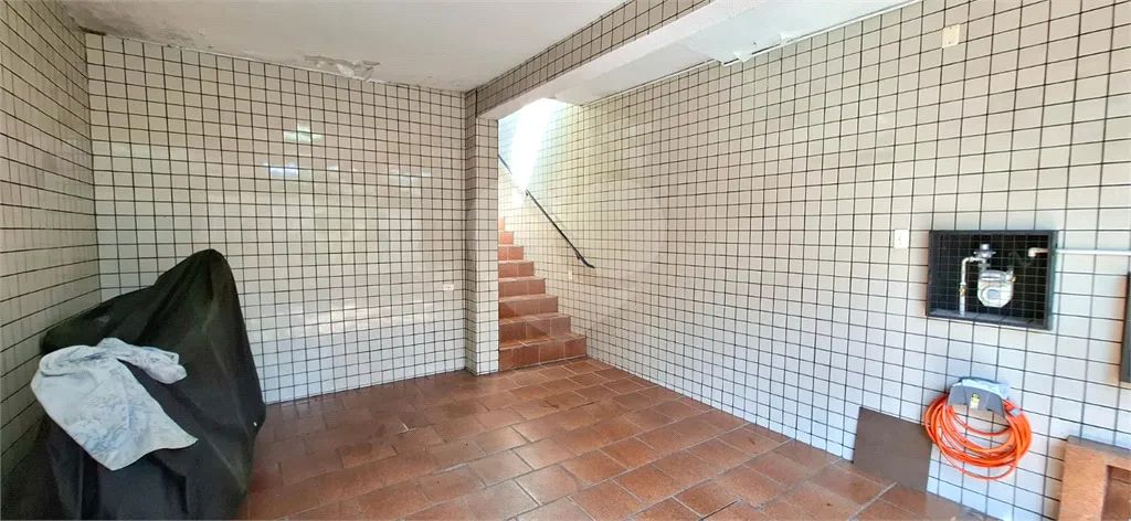 ótimo sobrado próximo a Cupecê , rua tranquila, próximo a comercio, escolas e hospitais - Foto 3