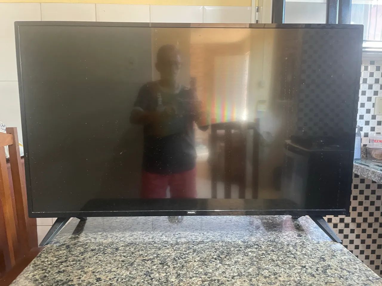 Vende-se uma tv Philips 43 polegadas 4k com defeito na display R$400