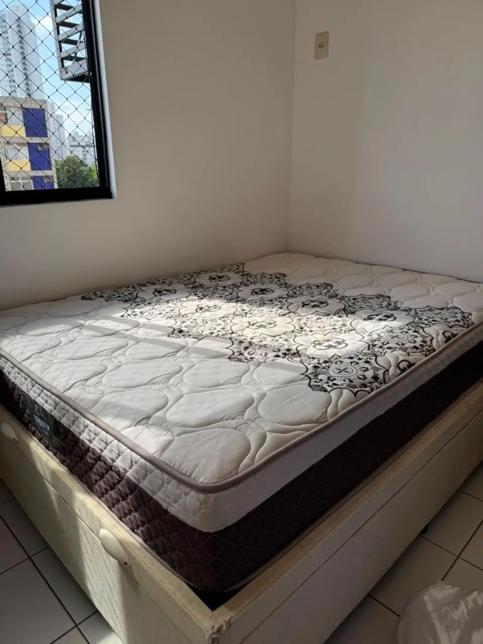 Cama box de casal e colchão Gazin