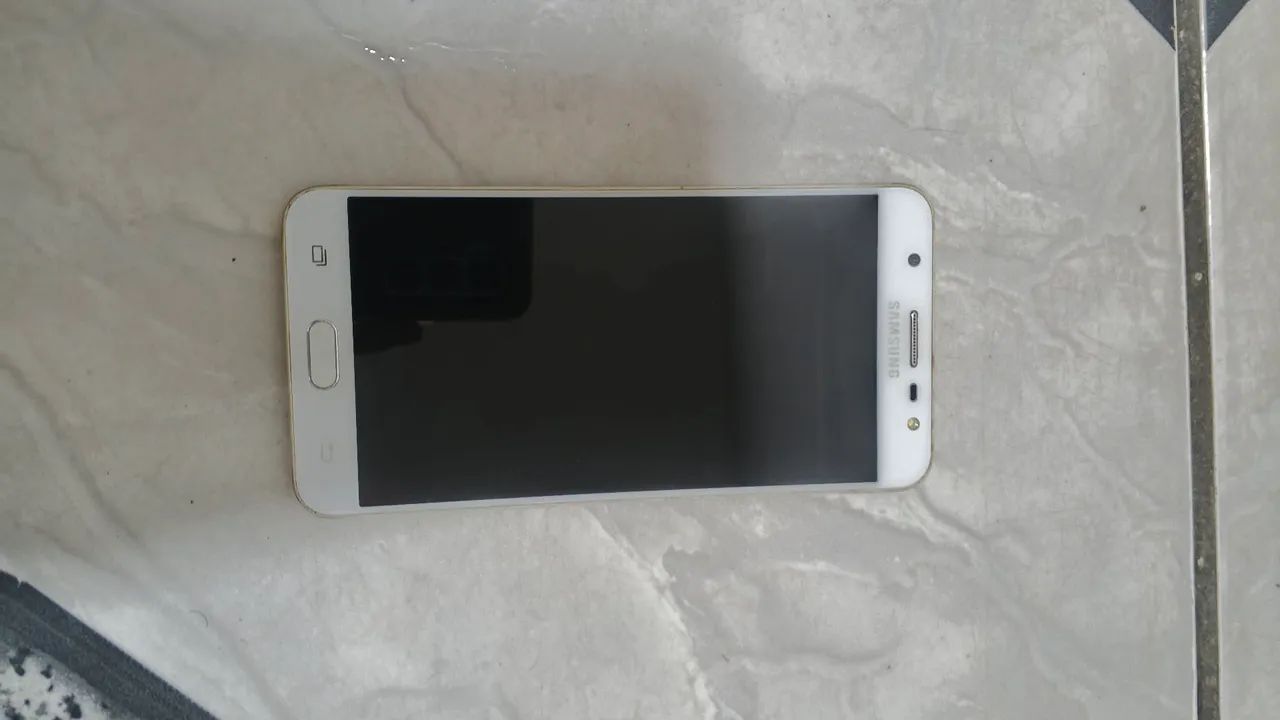 J7 prime com tela vazada