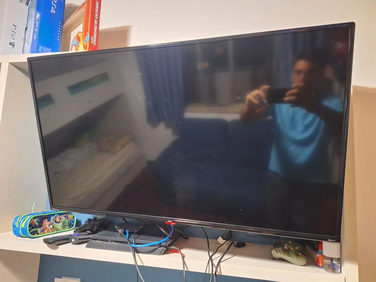 TV Philco Smart de 40 polegadas com sistema Roku e Dolby Audio