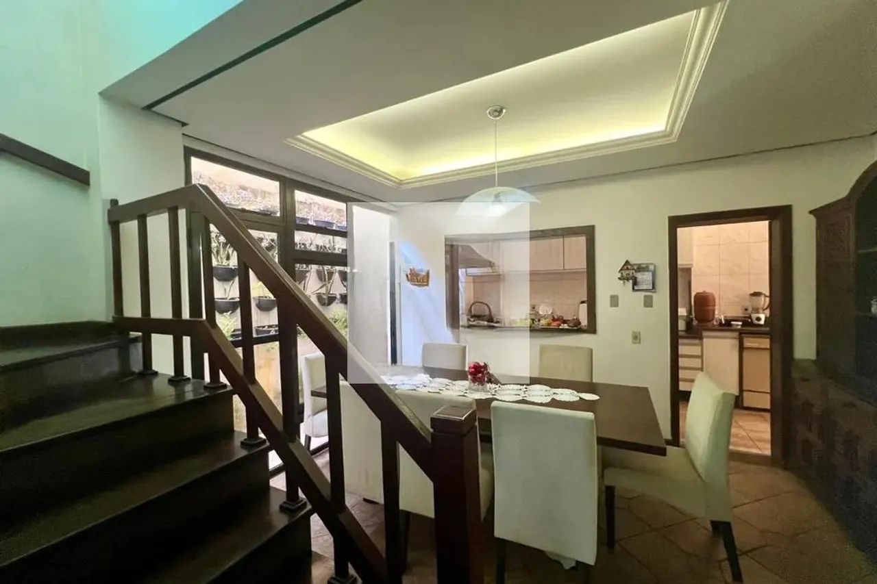 Casa à Venda - João Pinheiro, 7 Quartos, 344 m2 - Foto 3