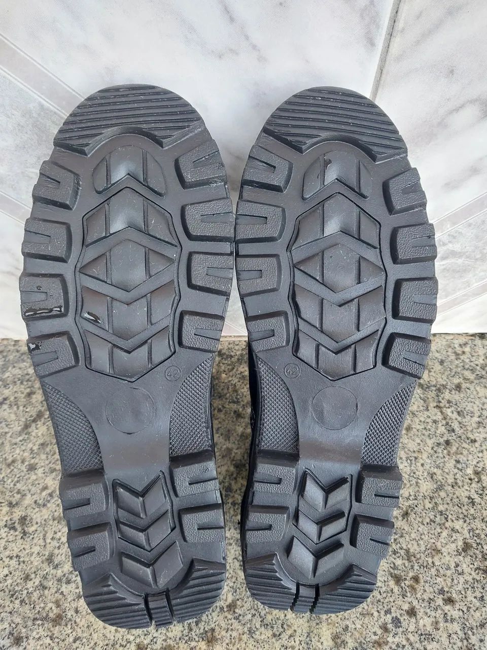 Bota n.43 Nova! R$40 - Foto 3