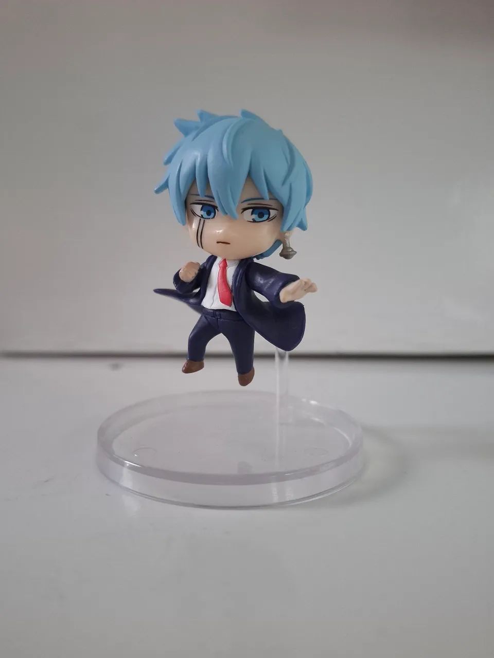 Figure Mash Burnedead DXF Banpresto + Mini Lance Crown Brinde