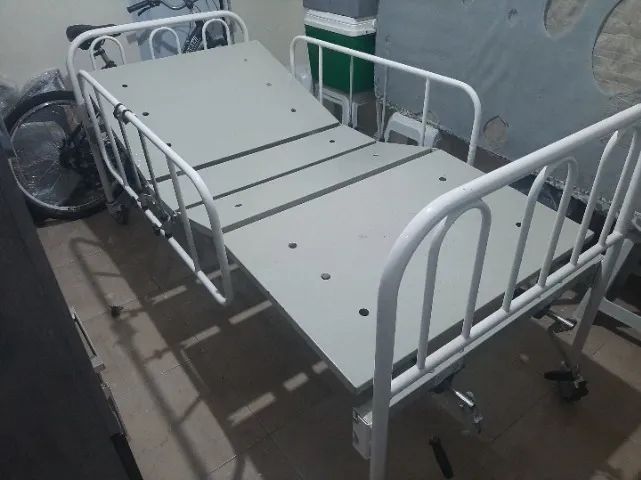 Cama hospitalar com colchão  - Foto 3