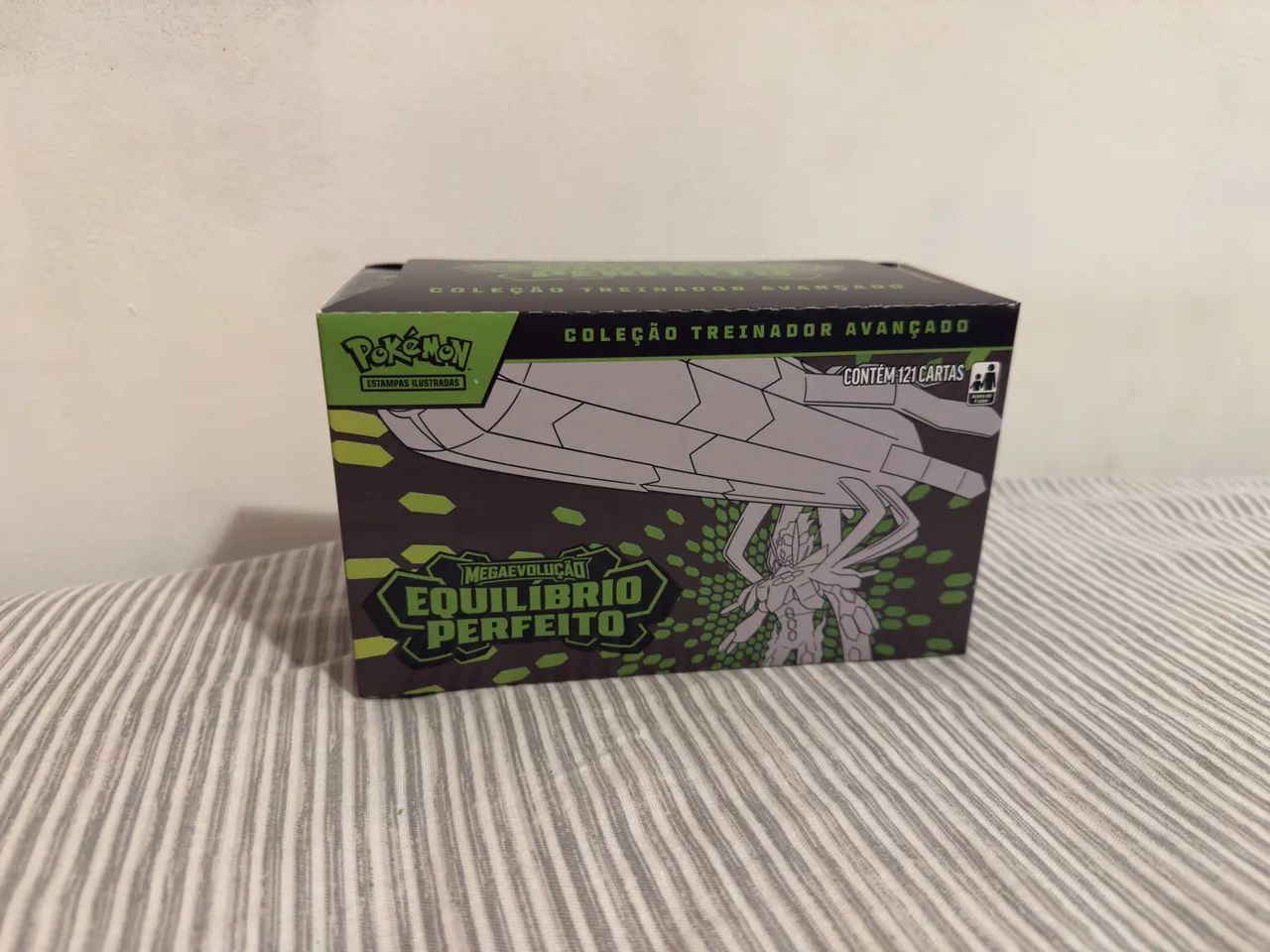 ETB Pokémon - Equilíbrio Perfeito