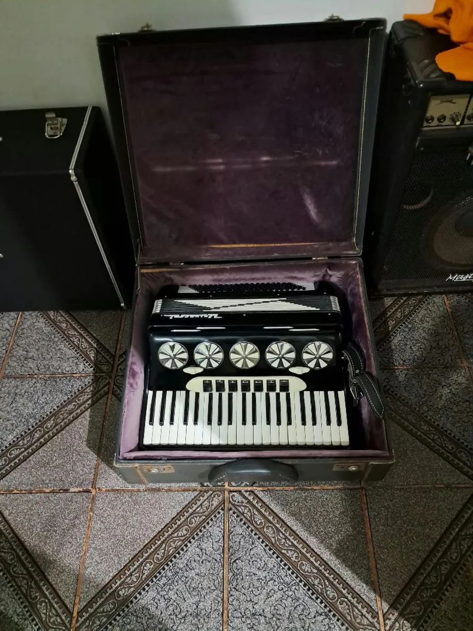Acordeon Universal 120bx