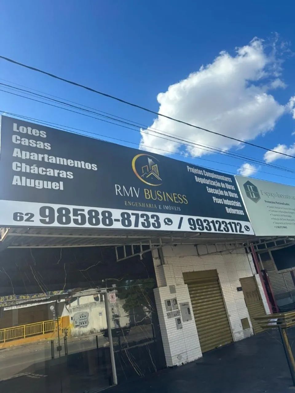 sala comercial setor Garavelo com varanda