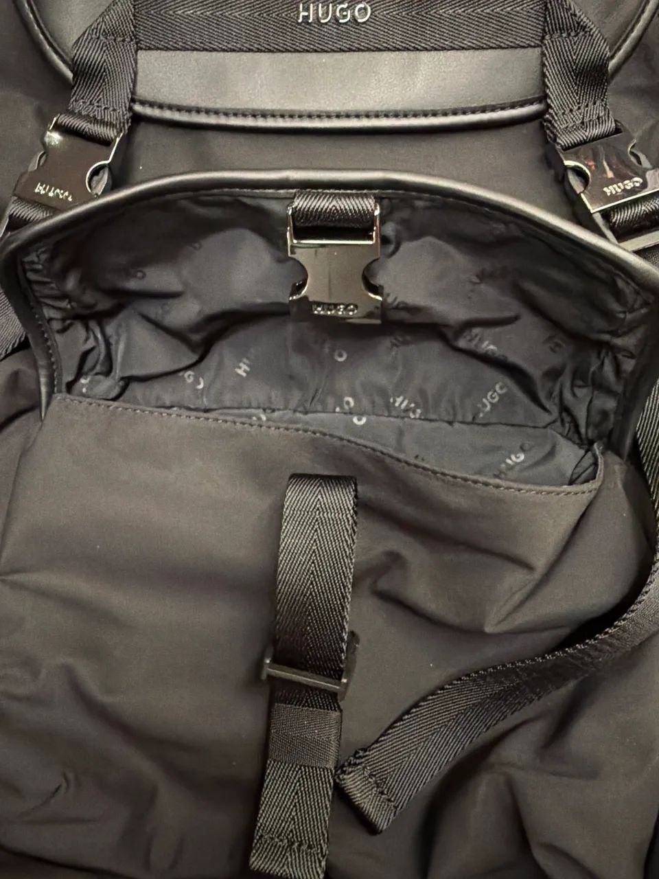 Mochila Hugo preta - Foto 2