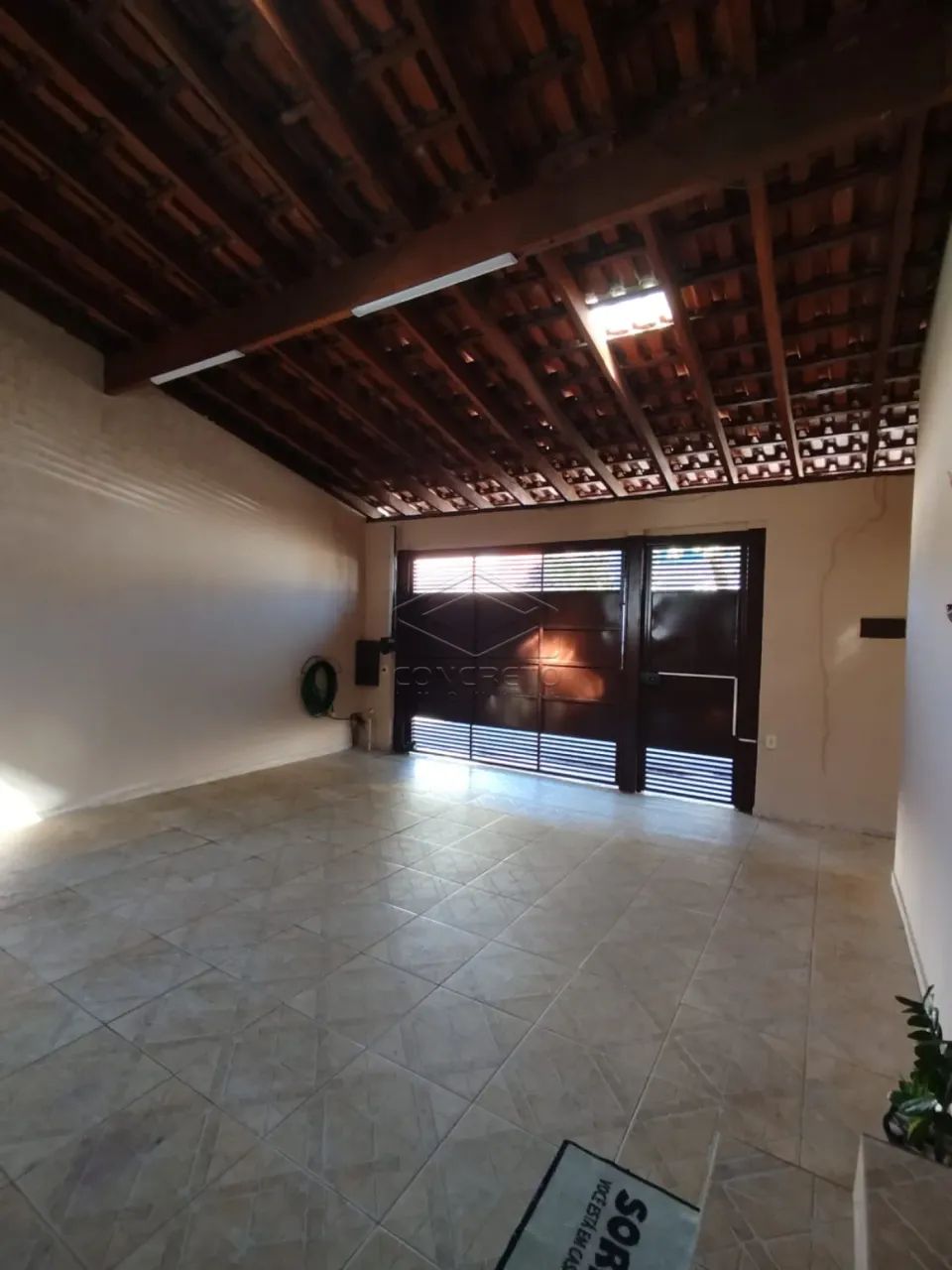 Casa com 02 quartos no Mary Dota