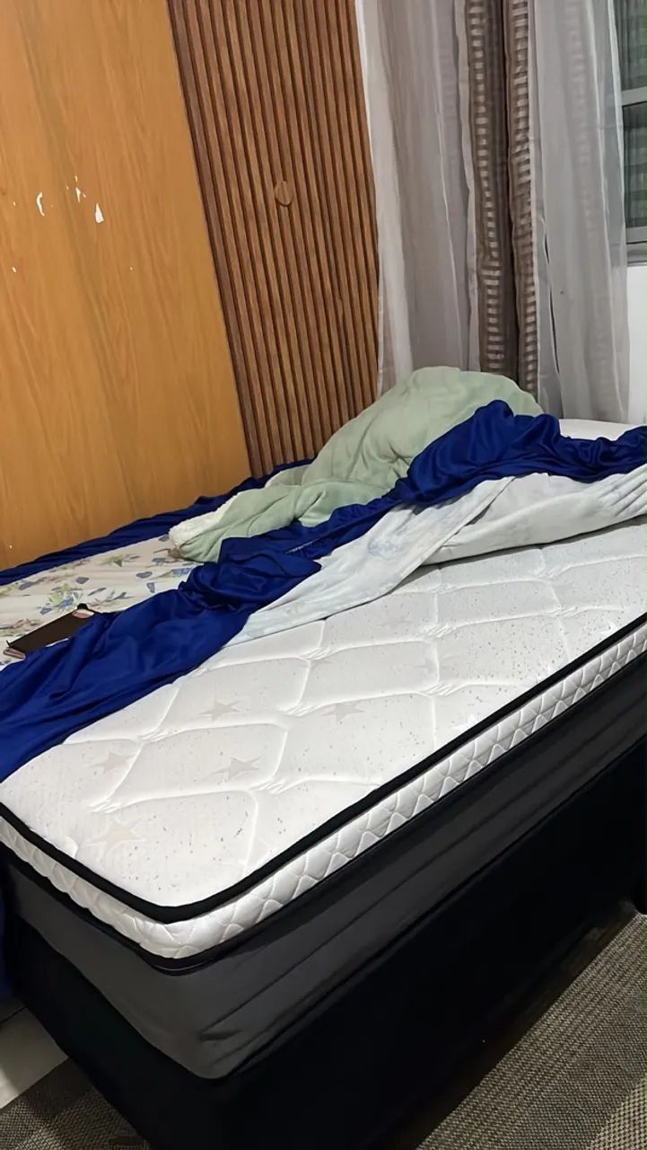 Cama de mola e sacada