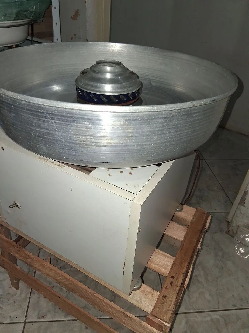 VENDE-SE MÁQUINA DE ALGODÃO DOCE - Foto 3