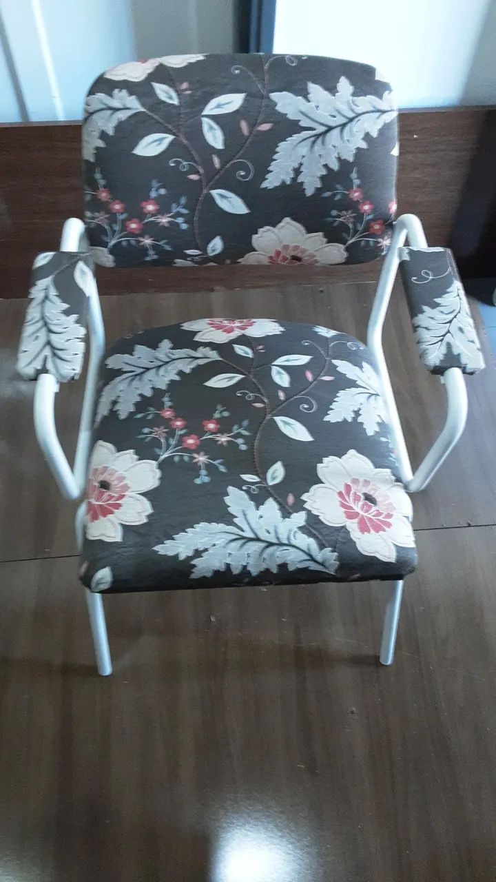 CONJUNTO DE BANCO ,CADEIRA E BANQUETA  - Foto 4