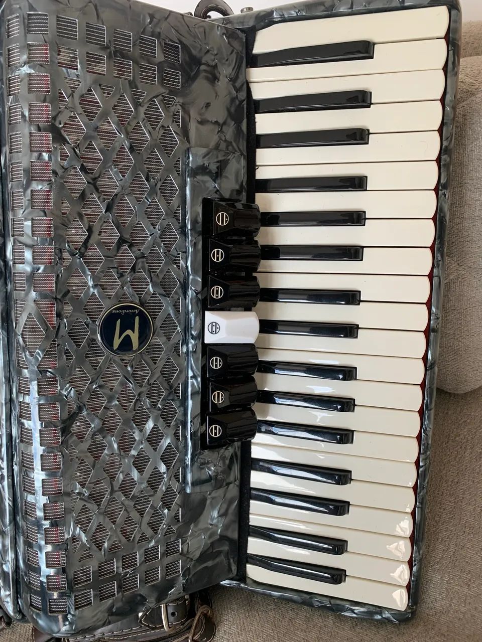 Acordeon Michael 80 baixos  - Foto 3