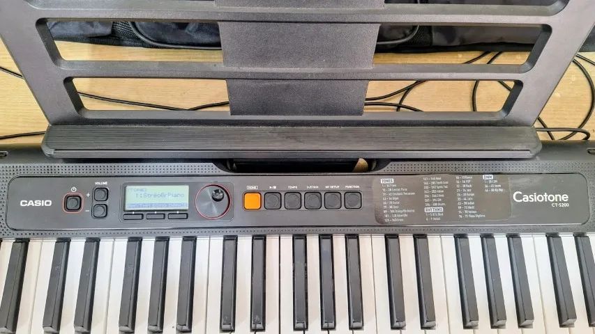 Teclado Casio Casiotone CT200 +Kit completo  - Foto 4
