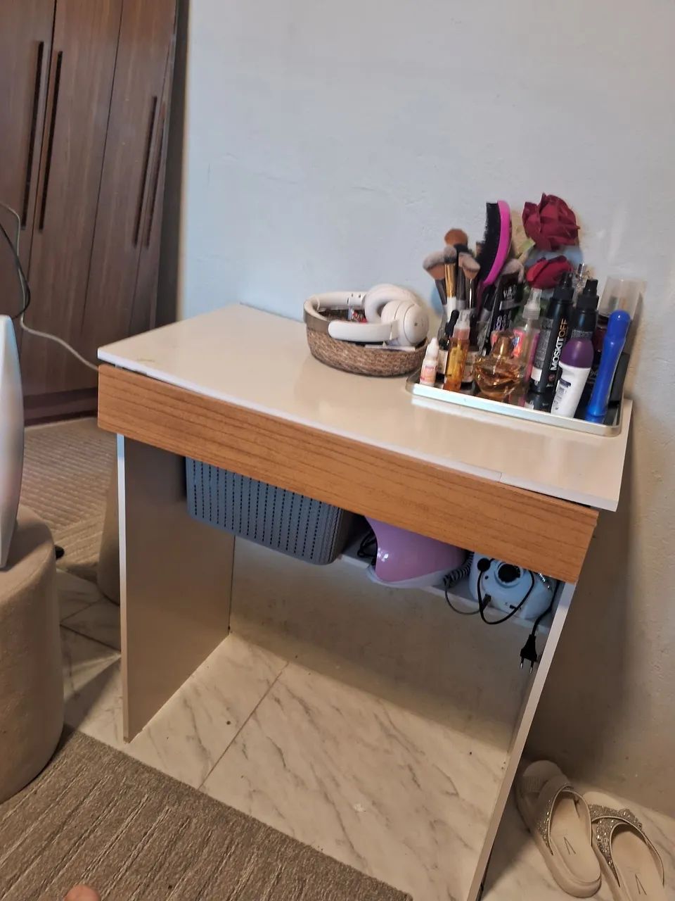 Study Desk or Vanity Table466449512678051840