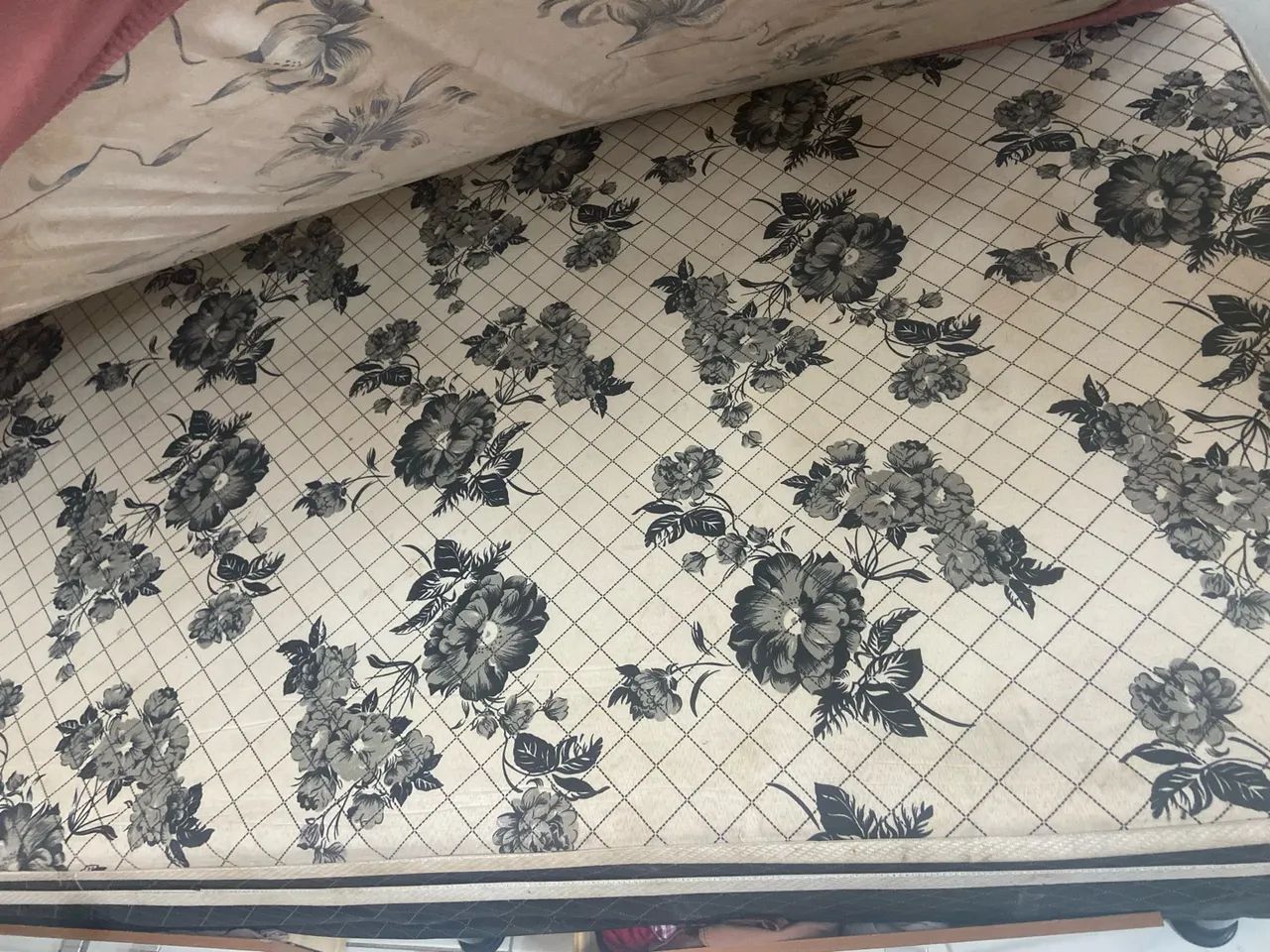 Cama com colchão - Foto 2