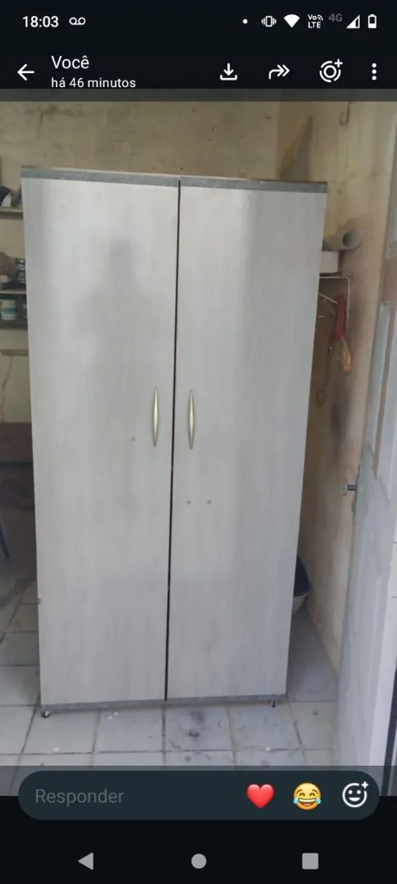 Um guarda roupa bem conservado  - Foto 2