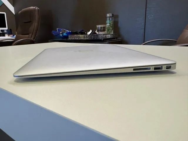 MacBook Air i5 bem cuidado - Foto 3