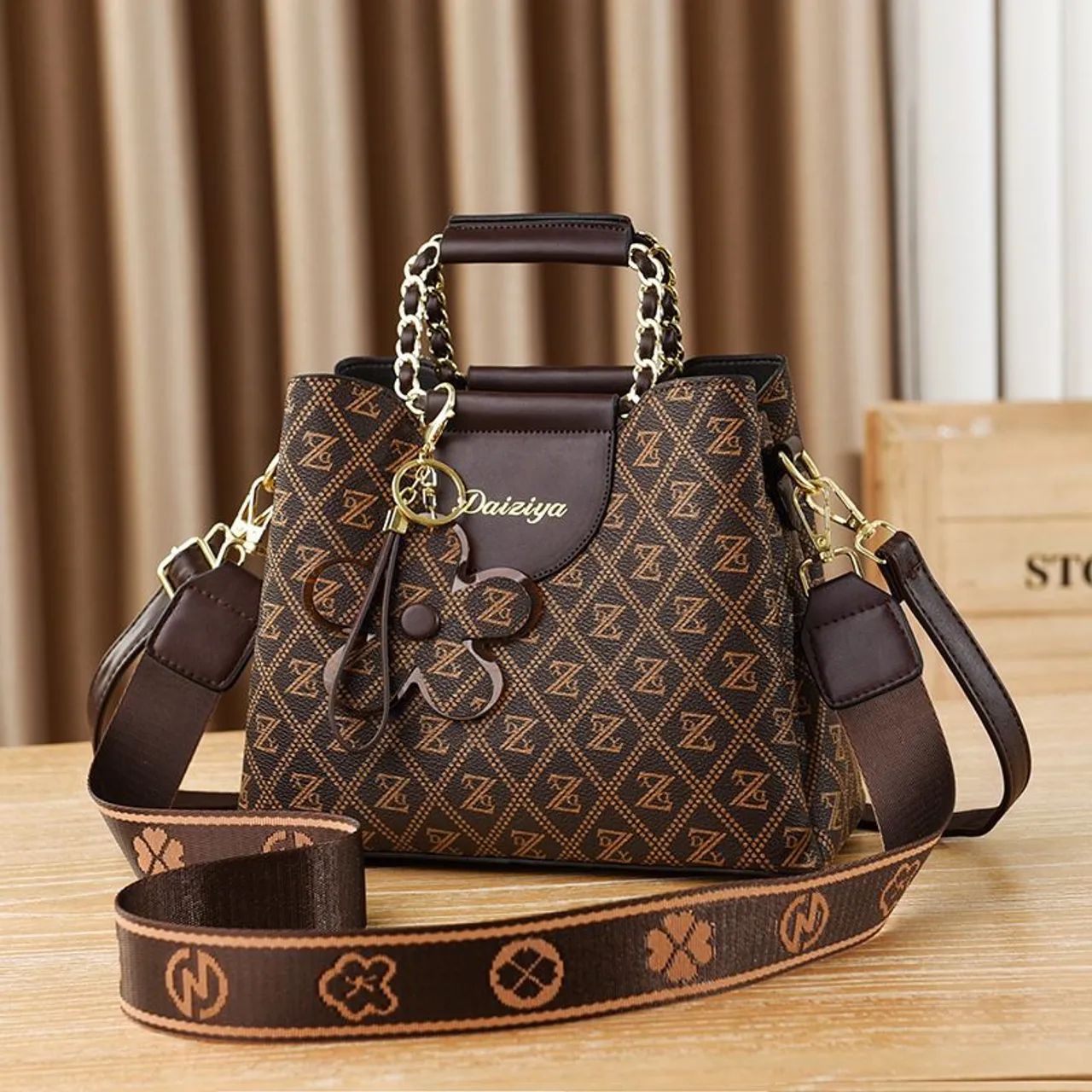Bolsa de Couro Feminina