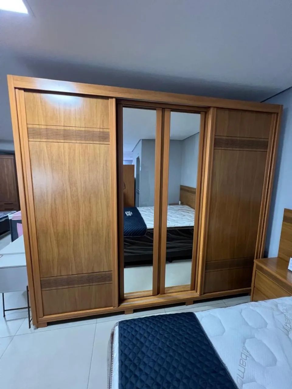 Guarda roupa casal