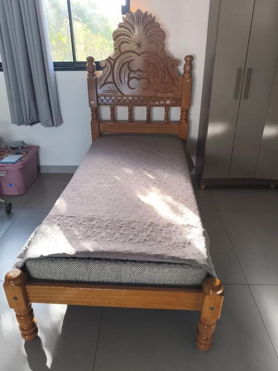 Cama com colchão (novo)
