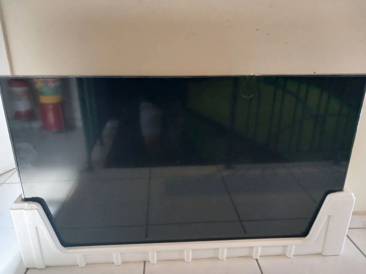 Vendo TV LG 50 polegadas nova, comprei e veio com im pequeno problema. Valor 550  - Foto 4