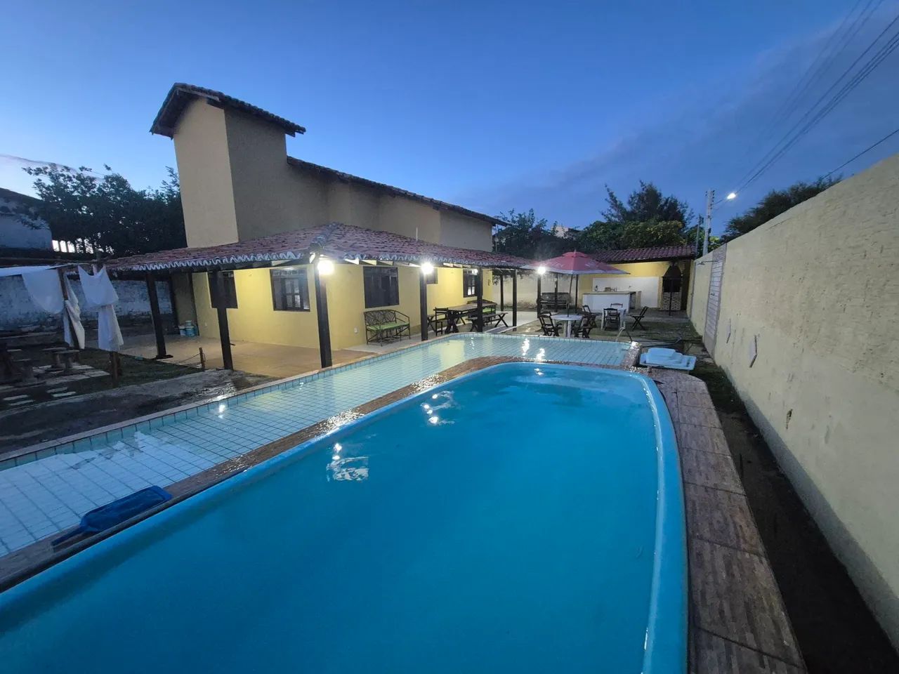 Casa para excursões no coqueiro da praia WhatsApp na descrição 