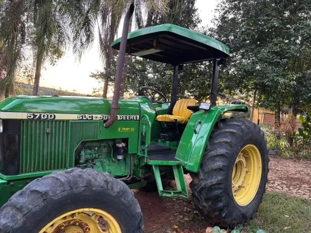 Trator John Deere