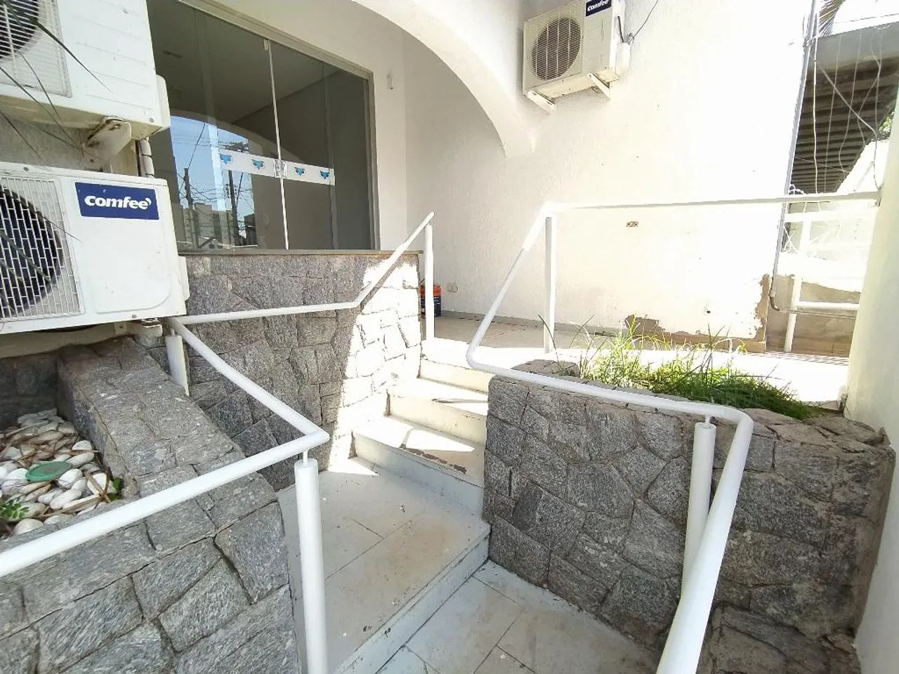 Casa Comercial para locação no bairro Cazeca - Foto 5