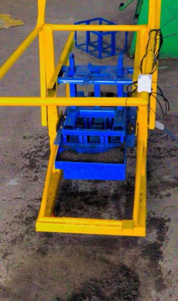 MÁQUINA DE BLOCOS  - Foto 6