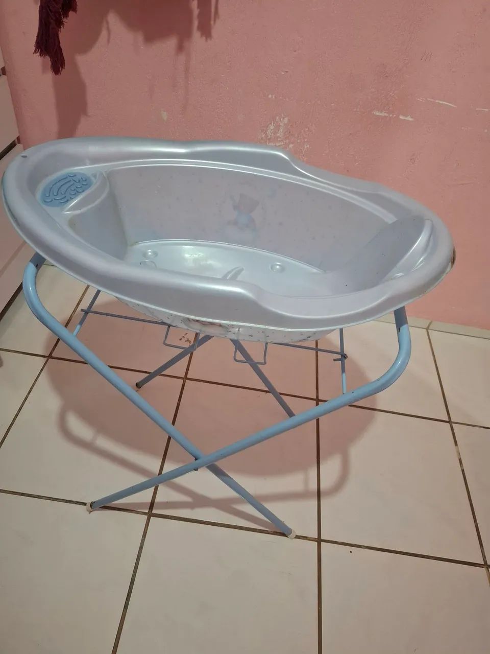 Banheira para bebê com suporte