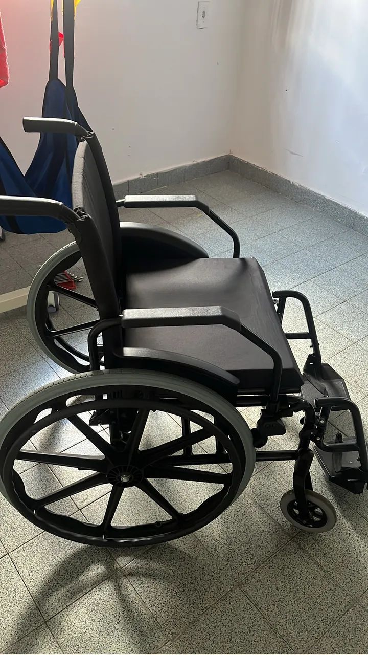 Cadeira de rodas  - Foto 3