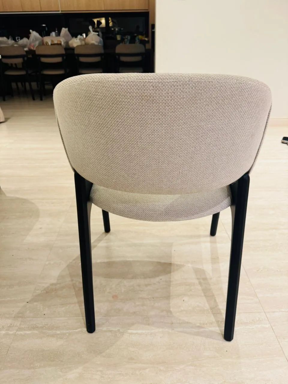 Mesa de Jantar 8 Lugares com 08 Cadeiras - Excelente Estado | Celi Mall Deco - Foto 2