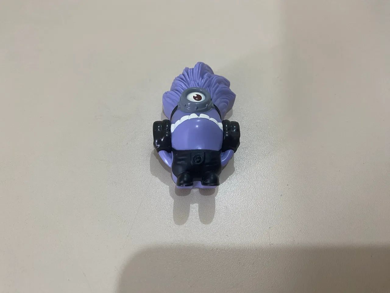 Boneco Minion roxo