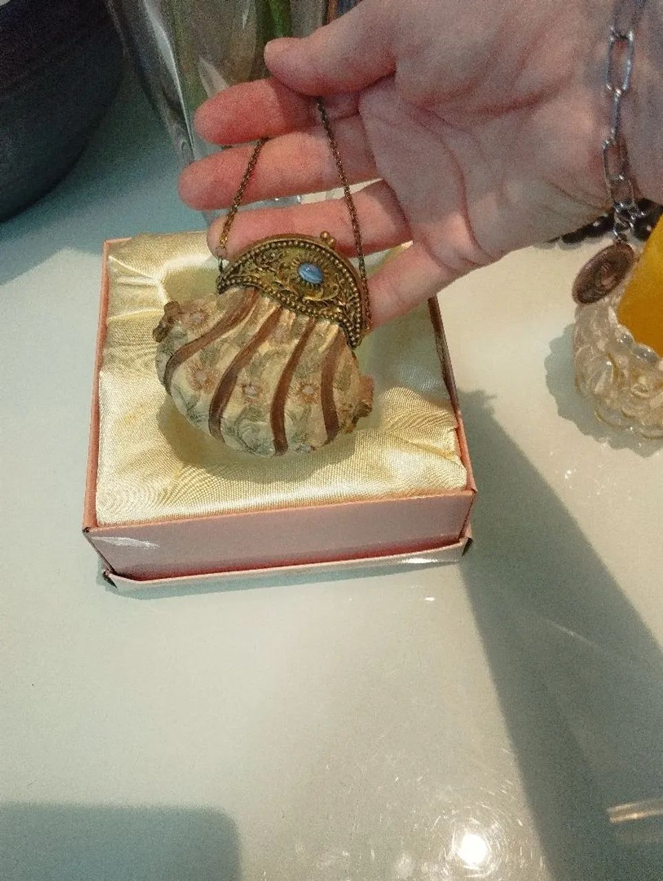 Sapatinhos e bolsinhas em miniatura colecionáveis  - Foto 3