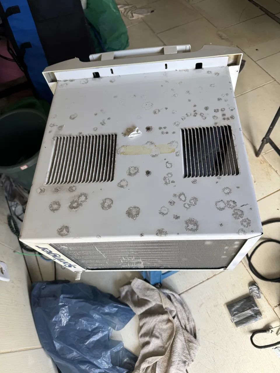 Ar condicionado acj 7,500 btus funcionando perfeitamente  - Foto 3