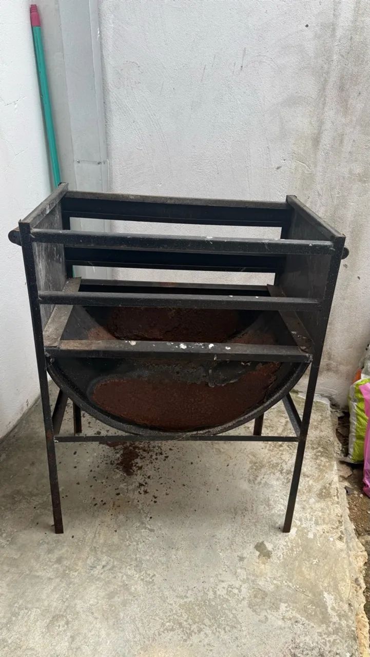 Churrasqueira de ferro 