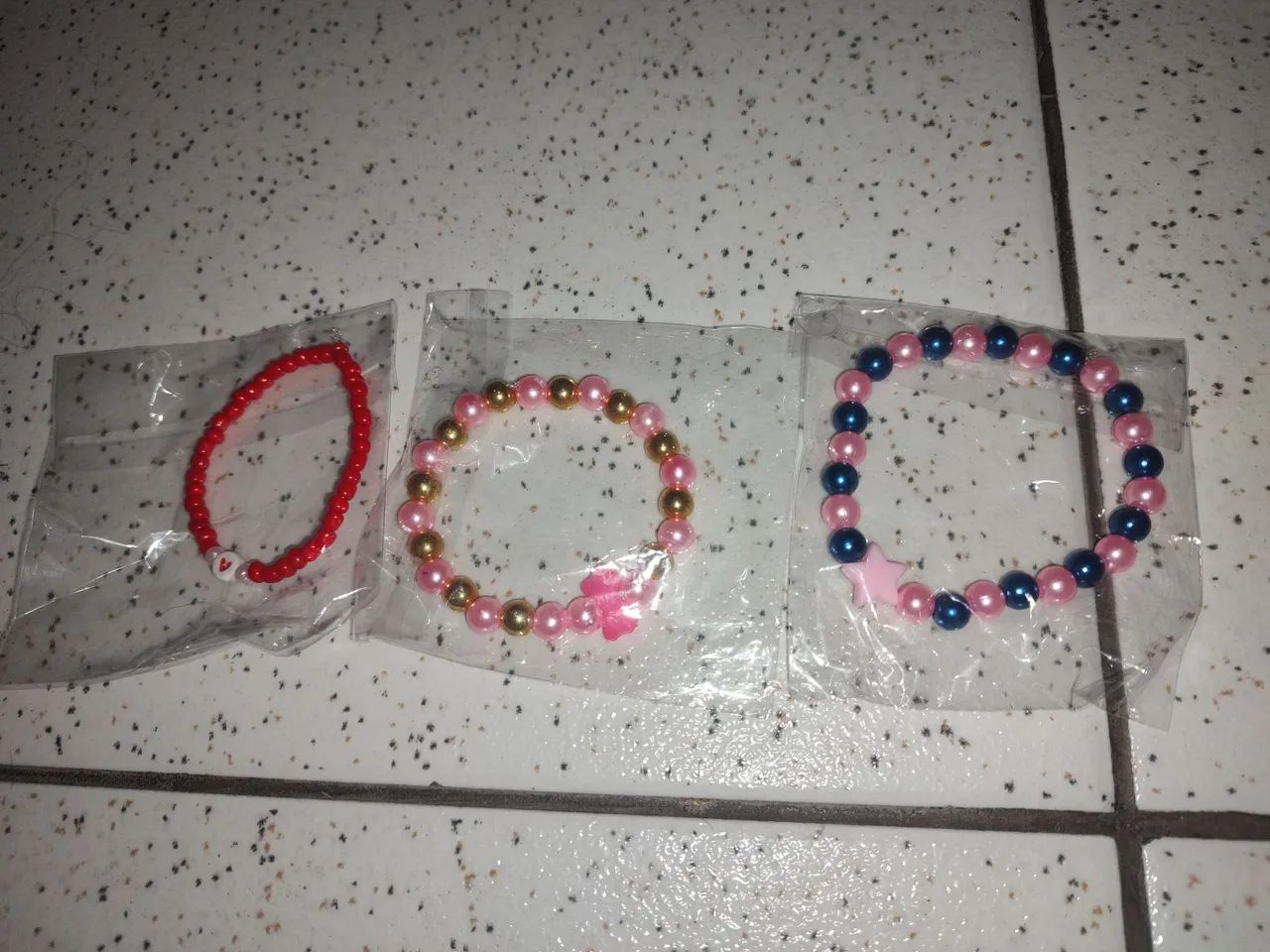 3 pulseiras novas