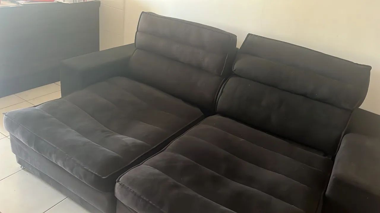 Sofá Retrátil Preto - Foto 4
