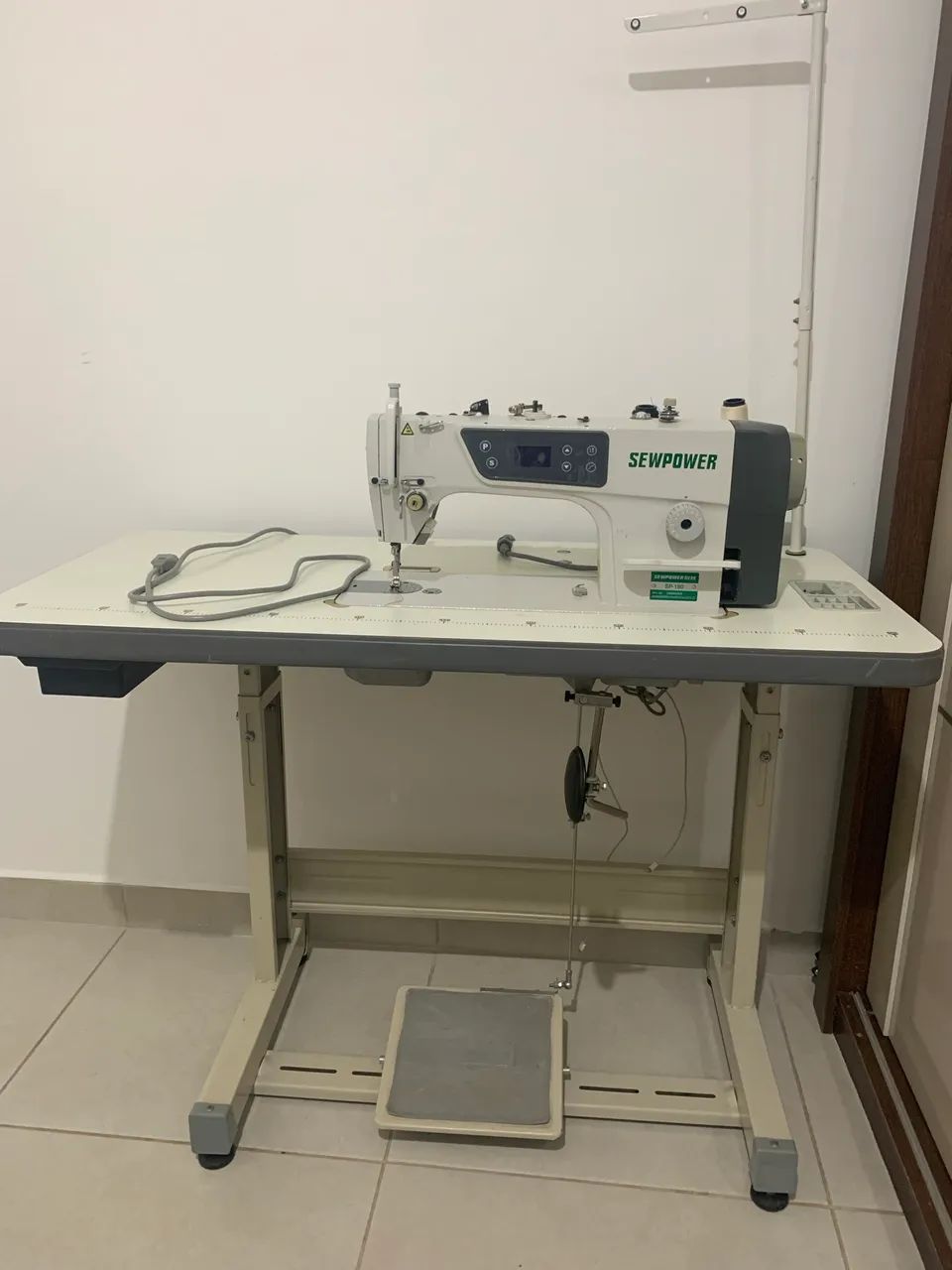 Vendo máquina de costura reta industrial  - Foto 3